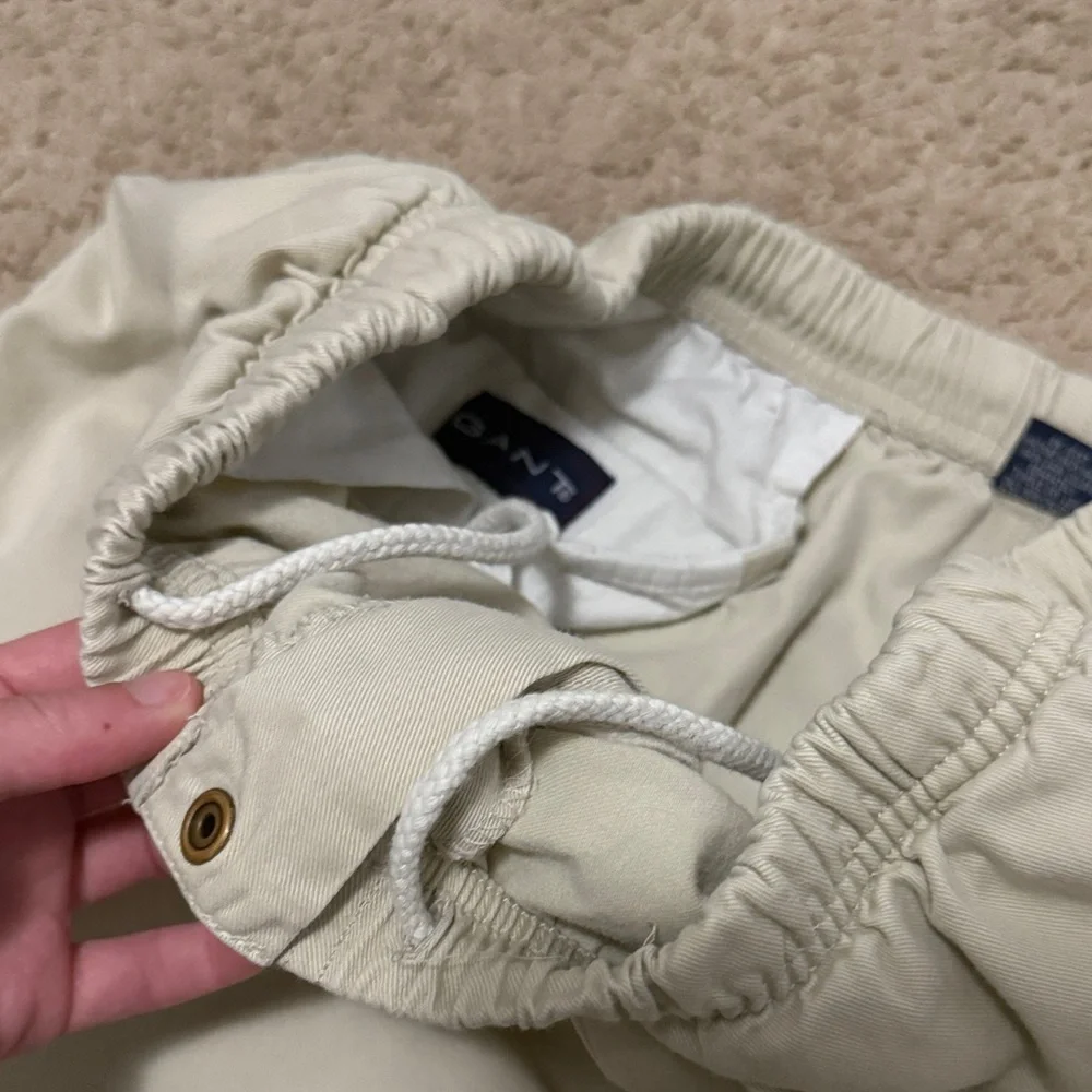 GANT Men’s Tan Cargo Shorts - Picture 7 of 9
